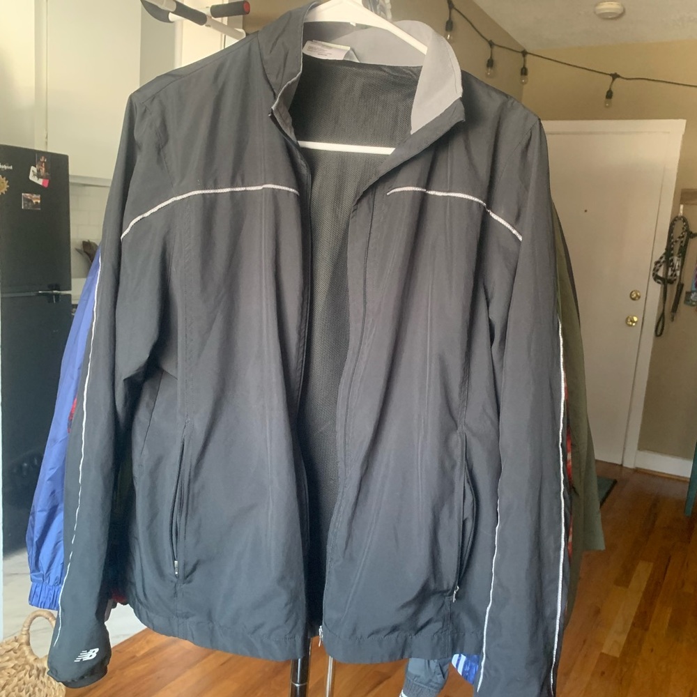 new balance wind breaker